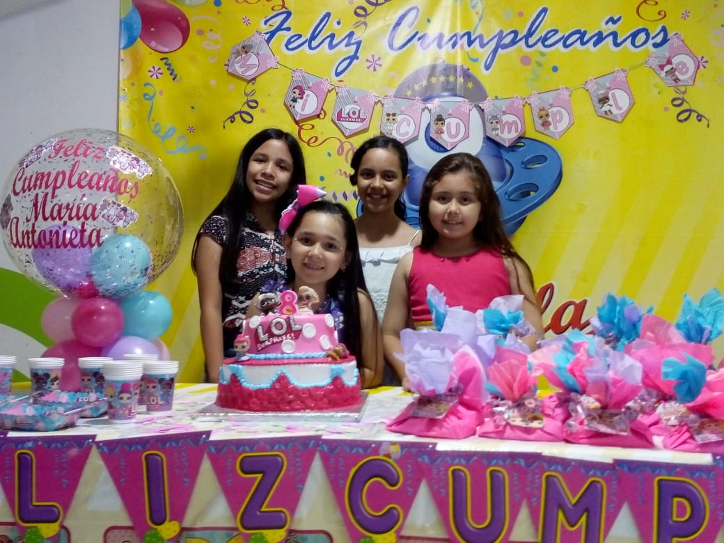 Manuela Cadena, la cumpleañera, Sofía Conde y Aliana Vargas.